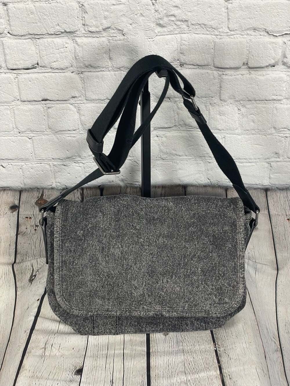 Marc Jacobs Grey Denim Small Messenger Bag M0010671